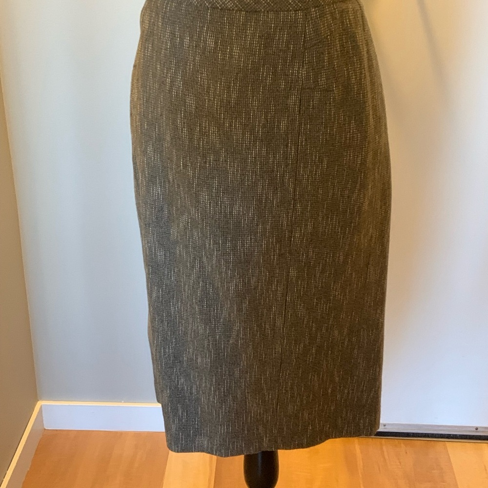 Magaschoni Size 10 Pencil Skirt